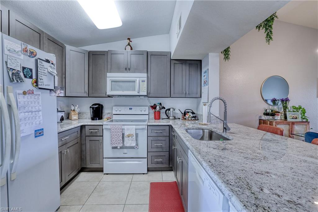 8294 Key Royal CIR 1633 photo 10