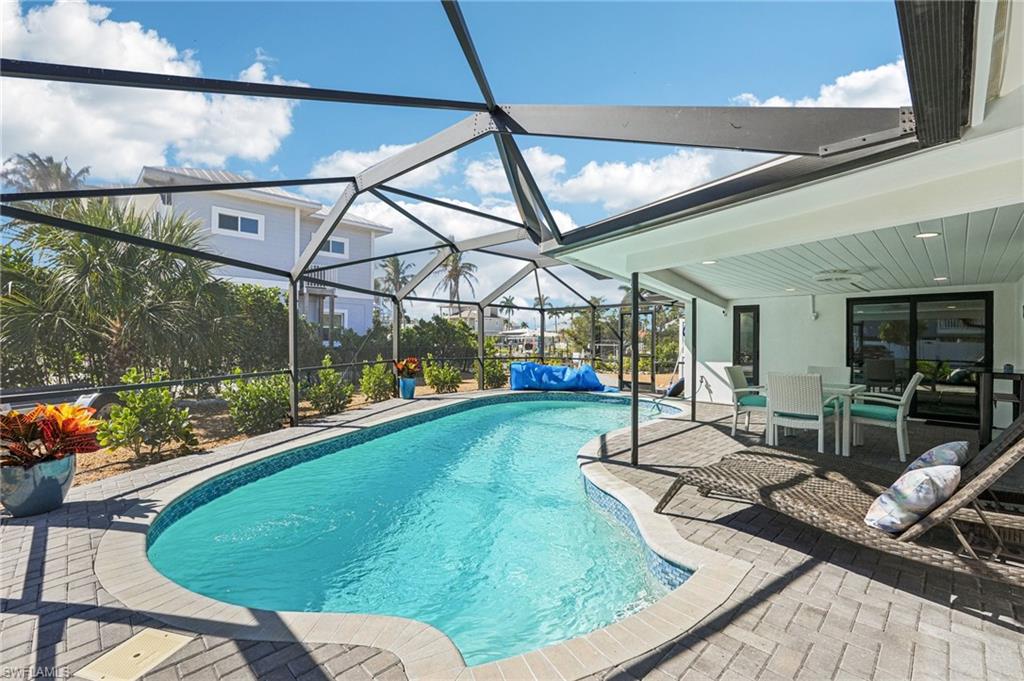 8338 Lagoon RD