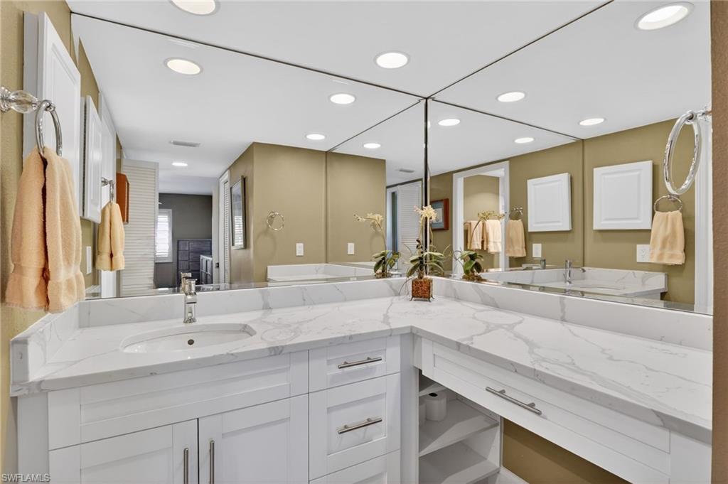 12191 Kelly Sands WAY 1504 photo 17