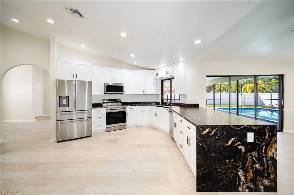 10731 Regent CIR photo 16