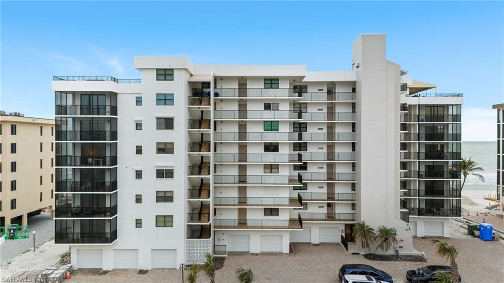 View of apartment building / complex