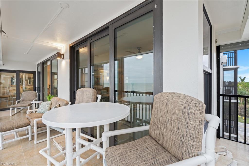 Balcony with outdoor dining area