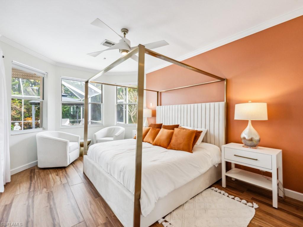 Master Bedroom King Size Bed Smart TV