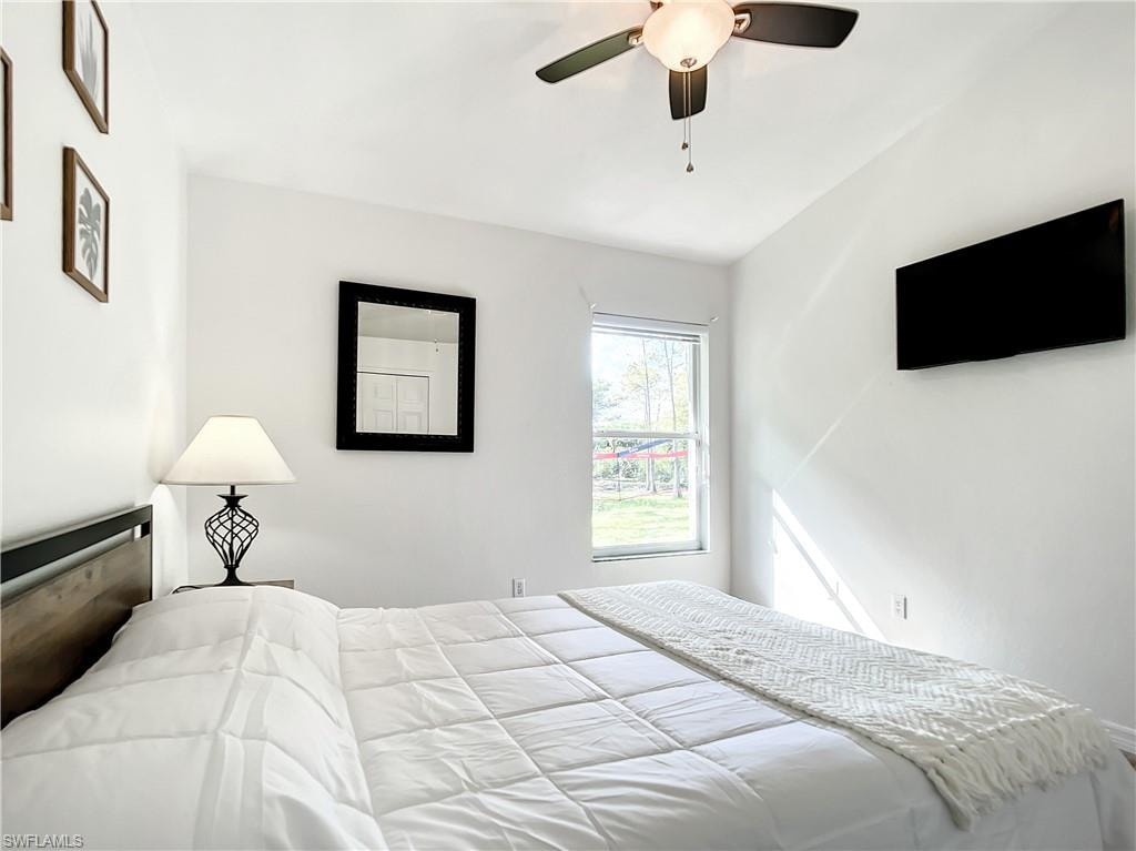 Bedroom with a ceiling fan