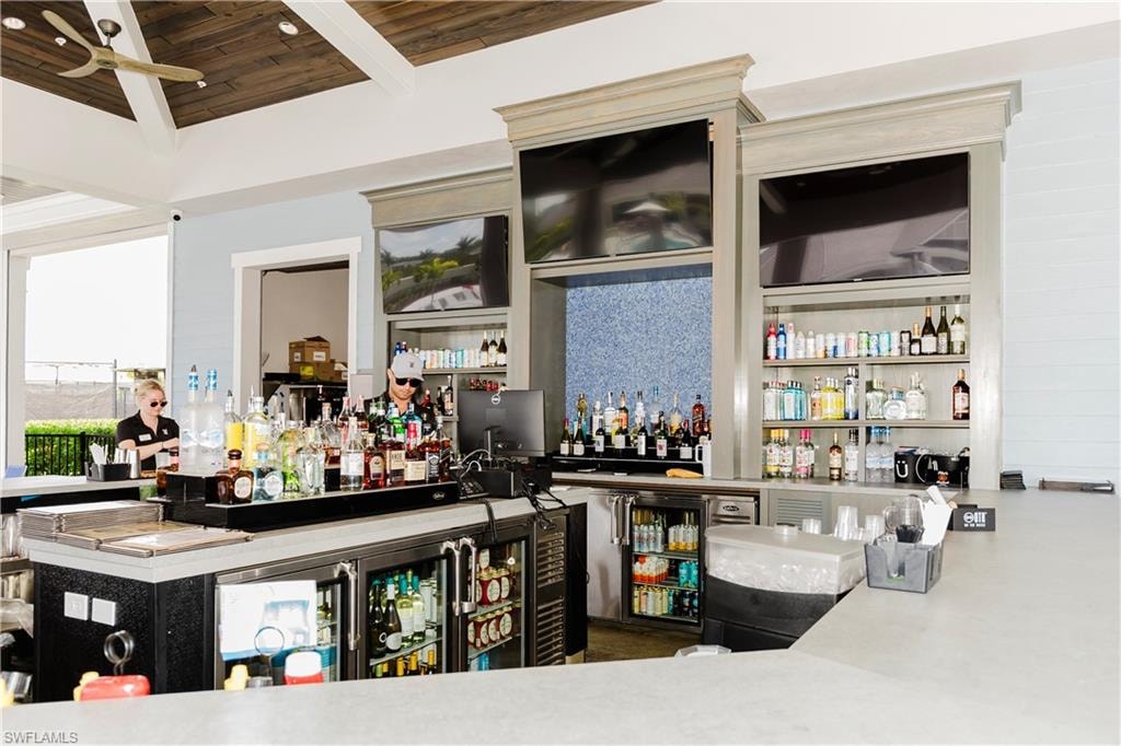 The National Poolside Bar and Grill