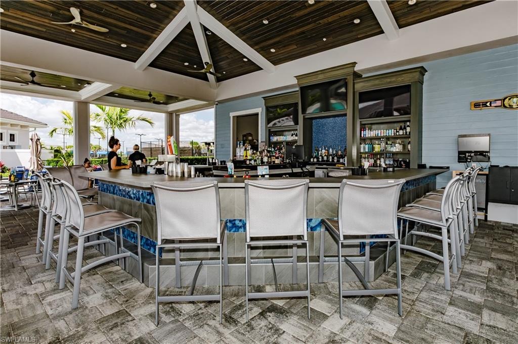 The National Poolside Bar and Grill
