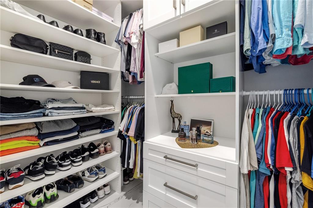 View of walk in closet