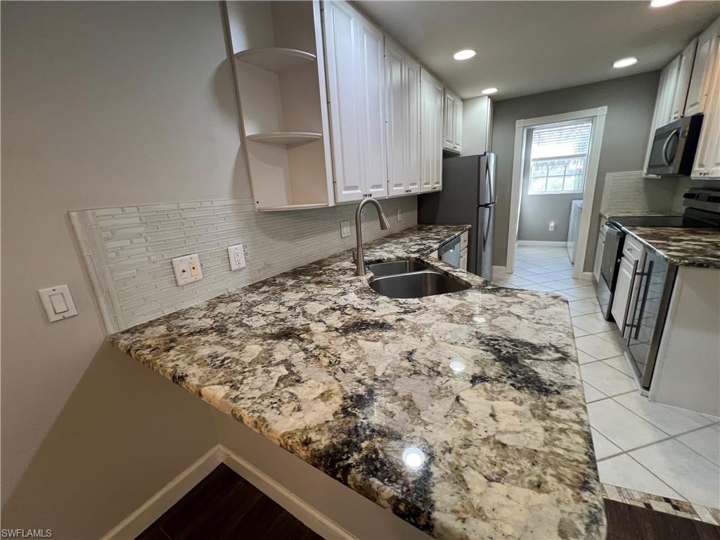 5365 Cove CIR 125 photo 6
