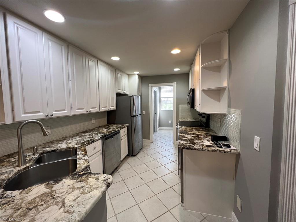 5365 Cove CIR 125 photo 18