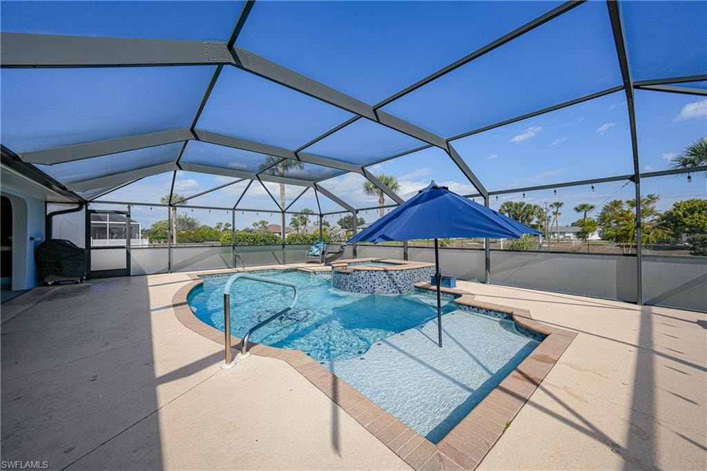 600 Royal Poinciana