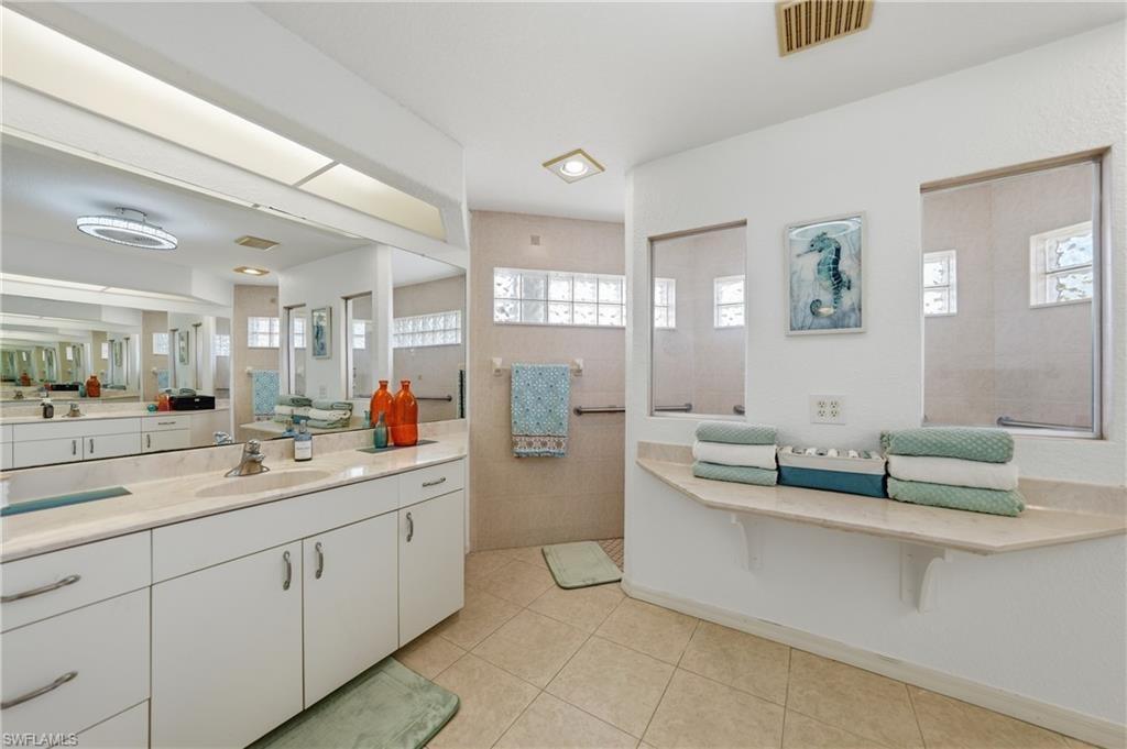 600 Royal Poinciana photo 20