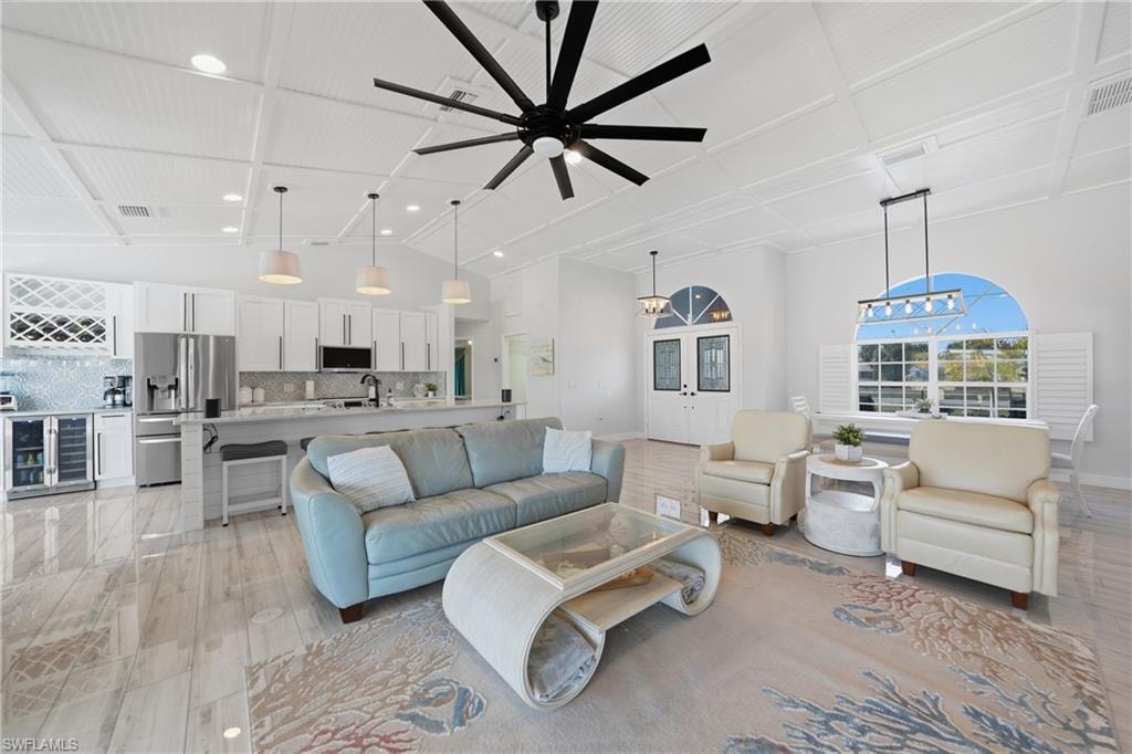 600 Royal Poinciana