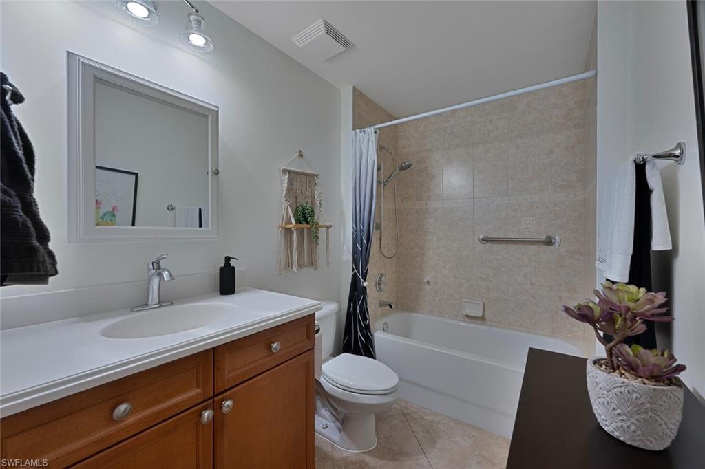 Second Bathroom with Tub