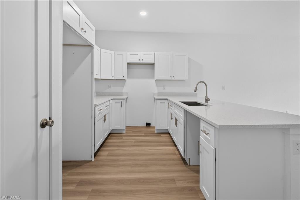 225/227 Ivan AVE S photo 22