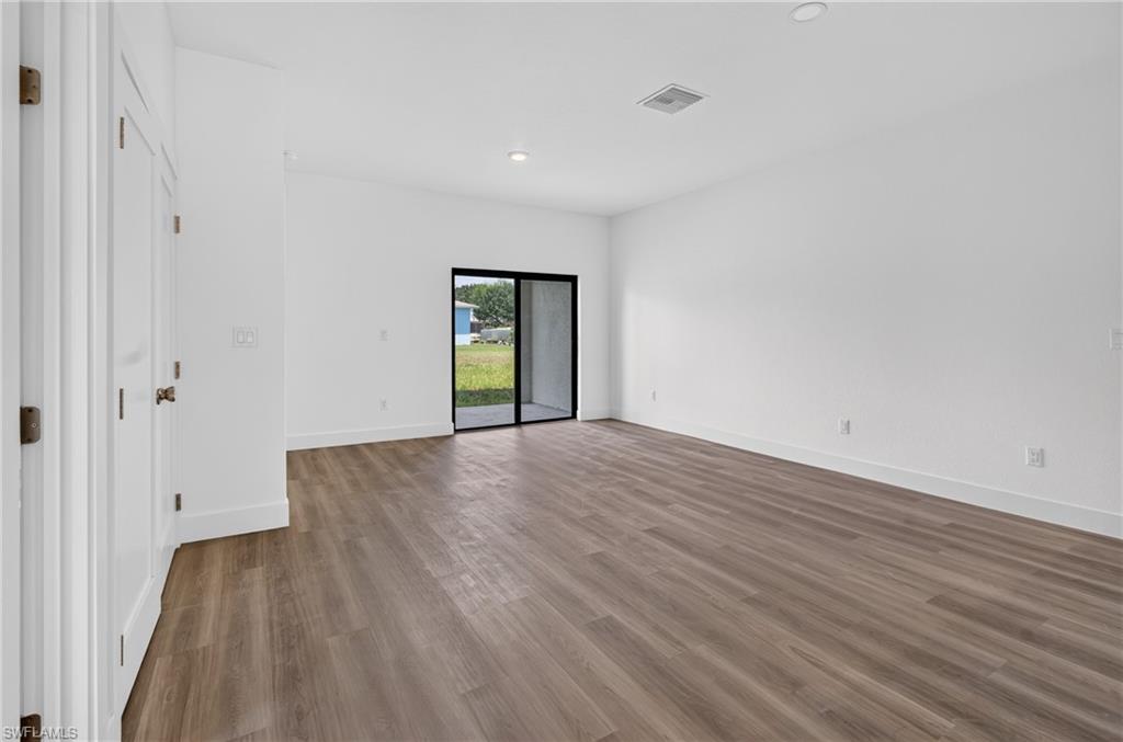 225/227 Ivan AVE S