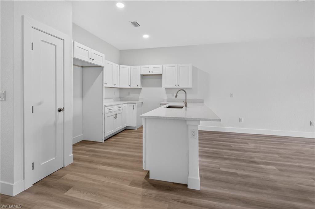 225/227 Ivan AVE S photo 24