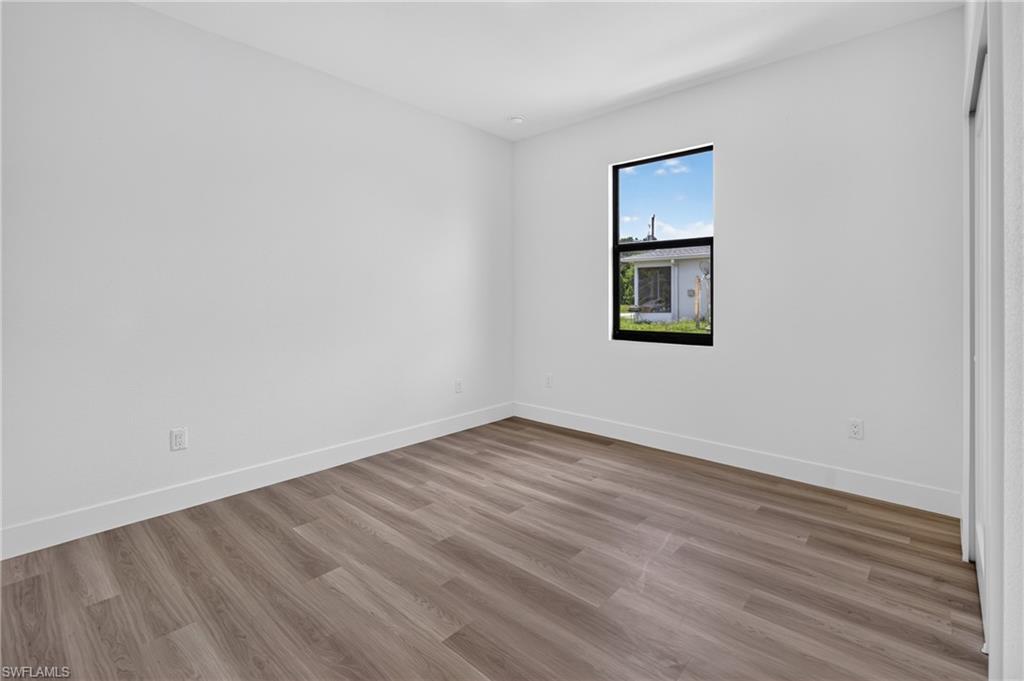225/227 Ivan AVE S photo 25