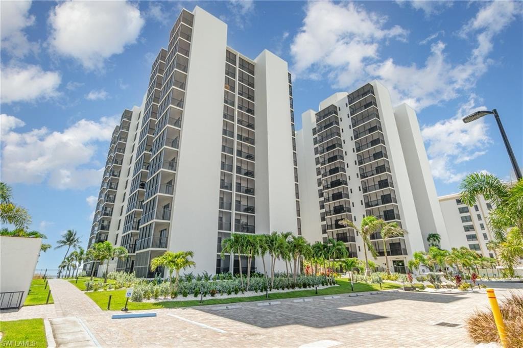 View of apartment building / complex