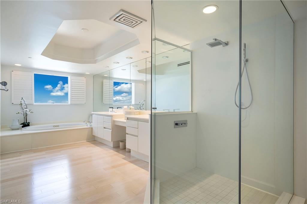 Owner's Bathroom