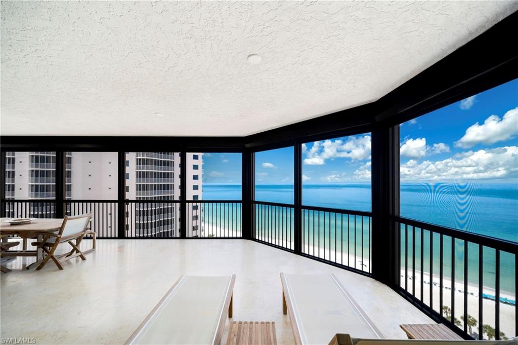 Large lanai