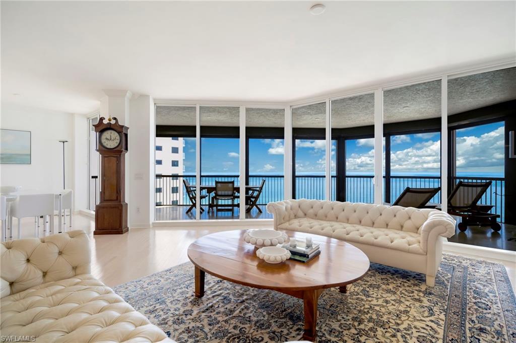 great room to dining