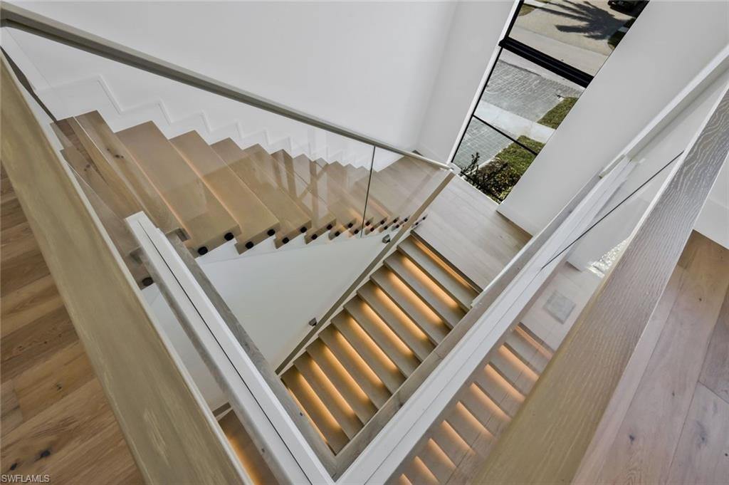 Cantilever Staircase
