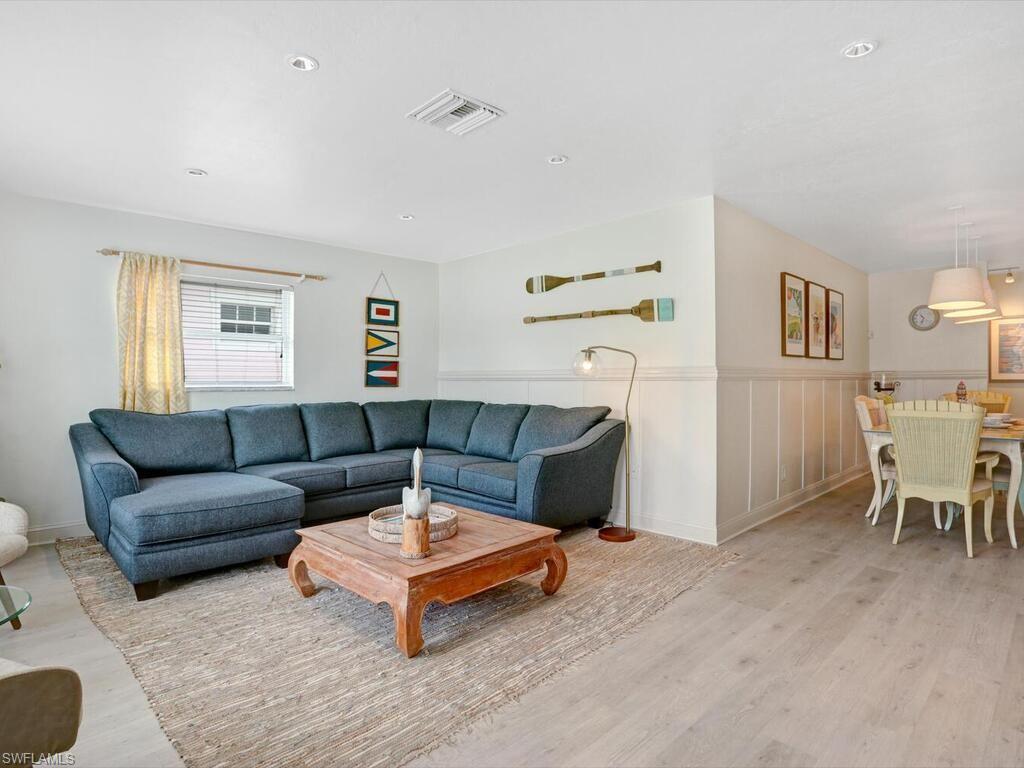 856 98th AVE N photo 6
