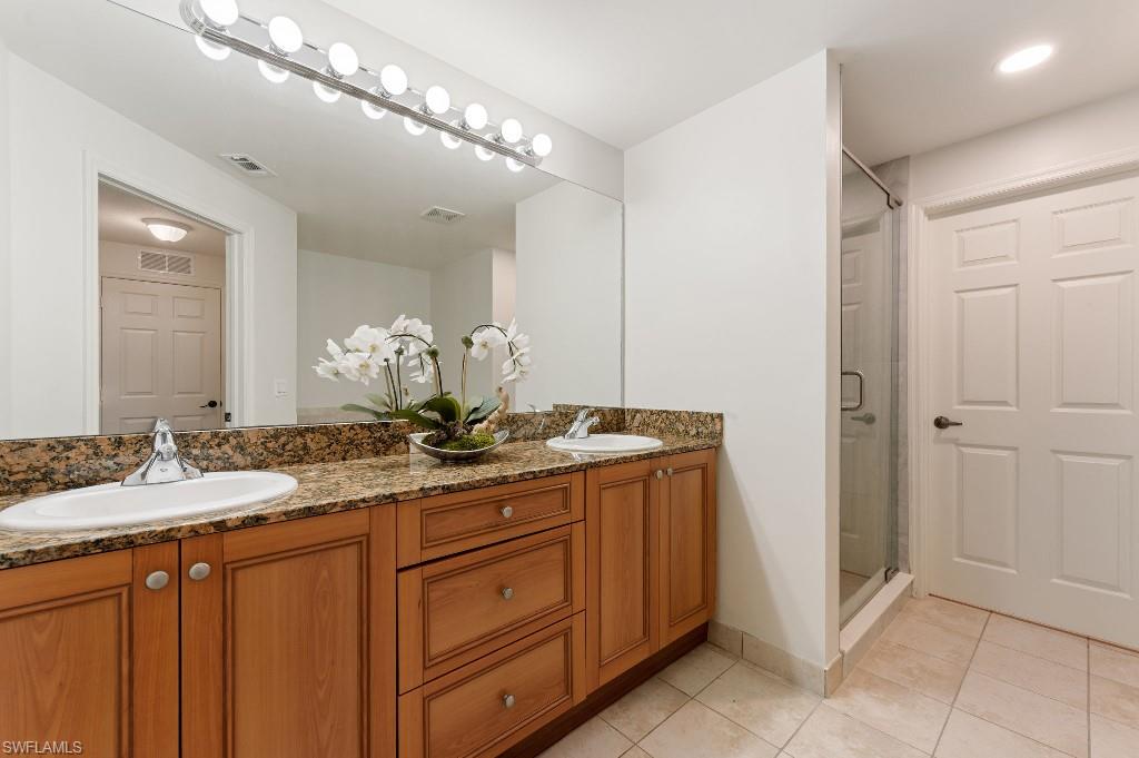 20265 Royal Villagio CT 208 photo 6