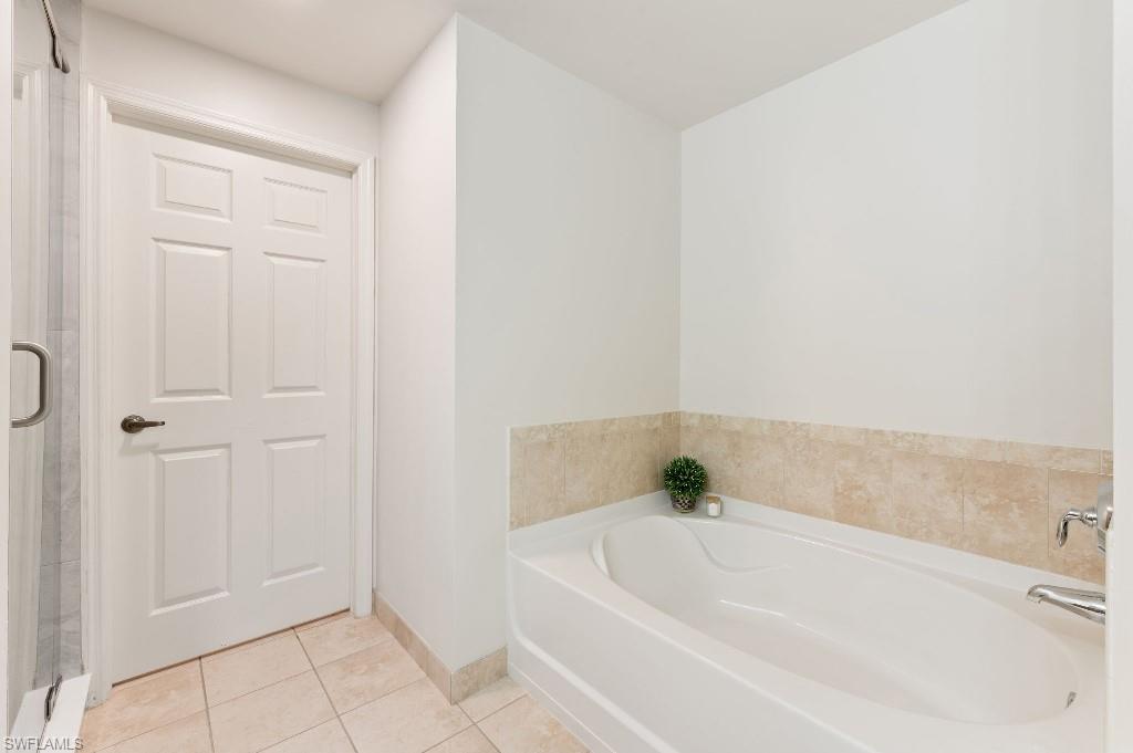 20265 Royal Villagio CT 208 photo 7