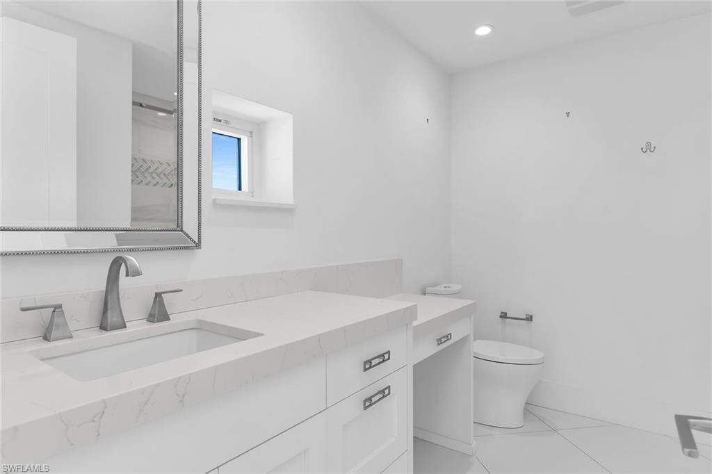 8231 Bay Colony DR 2004 photo 33