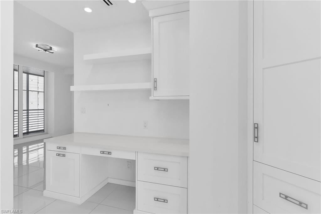 8231 Bay Colony DR 2004 photo 29