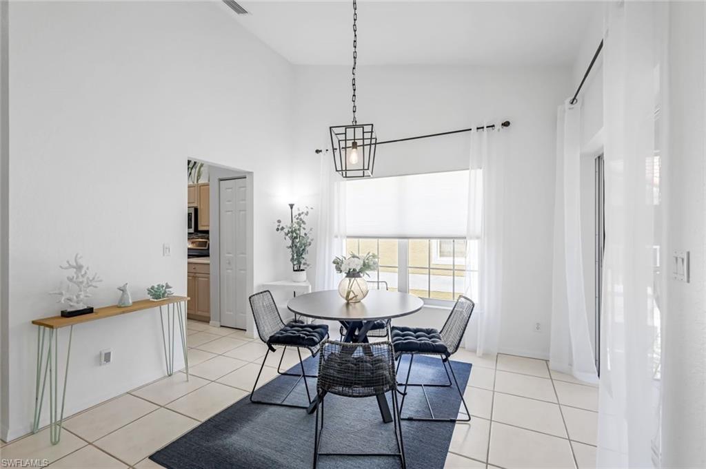 Breakfast nook off kitchen and adjacent to second Lanai
