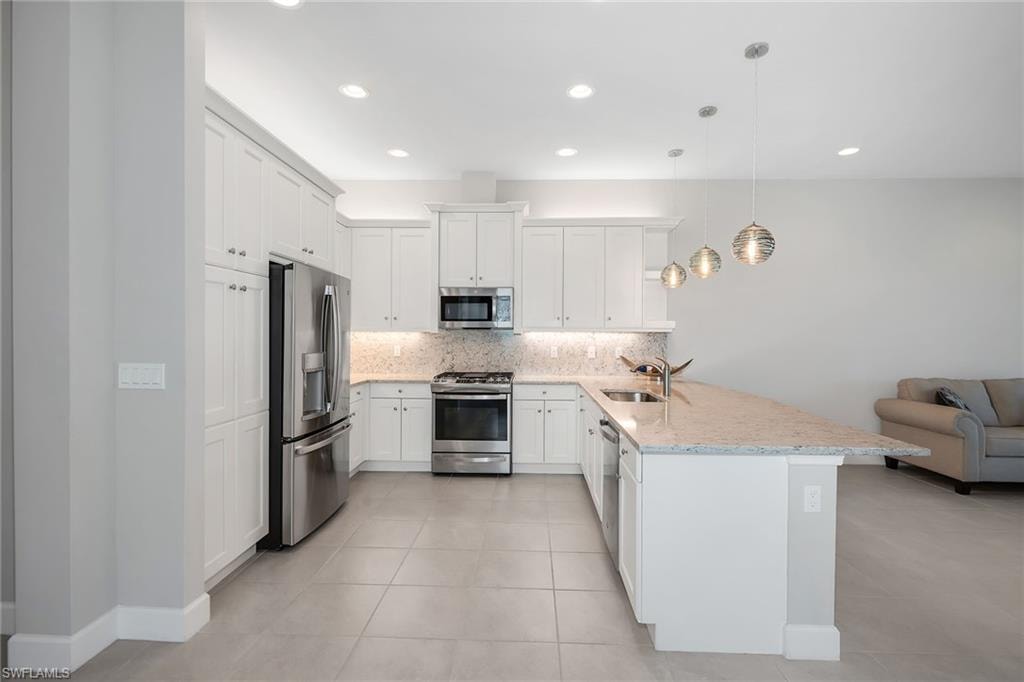 28616 Lobos CIR