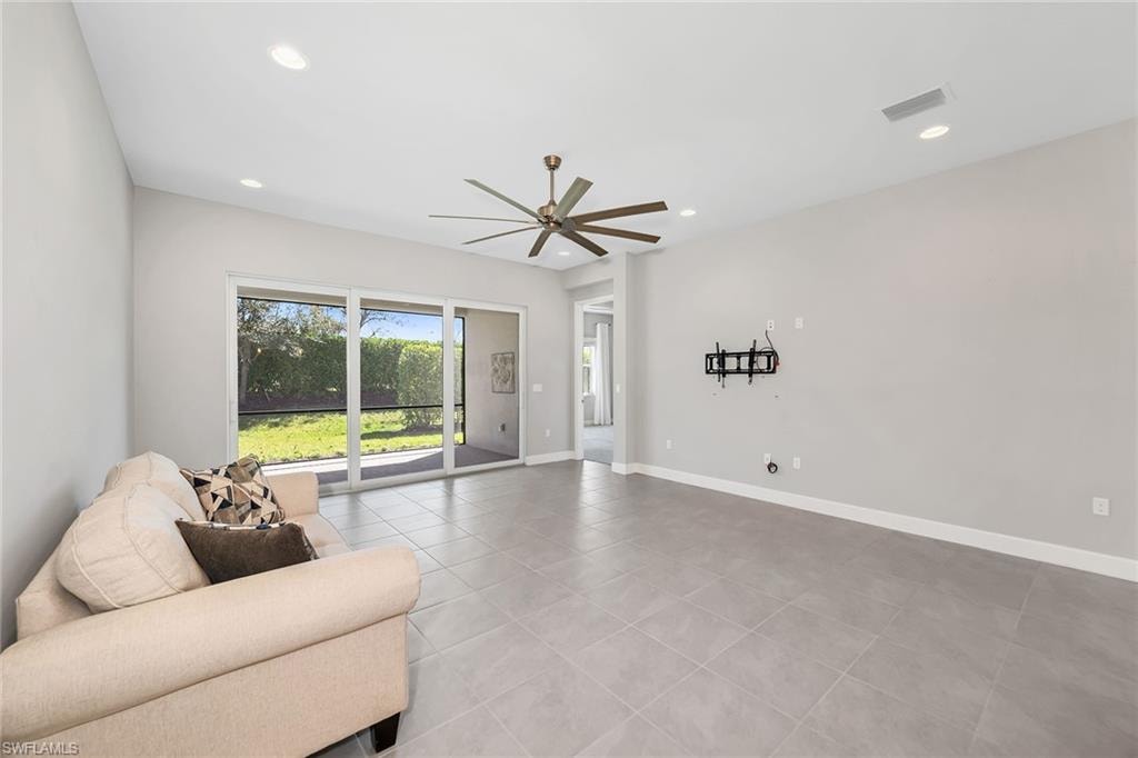 28616 Lobos CIR