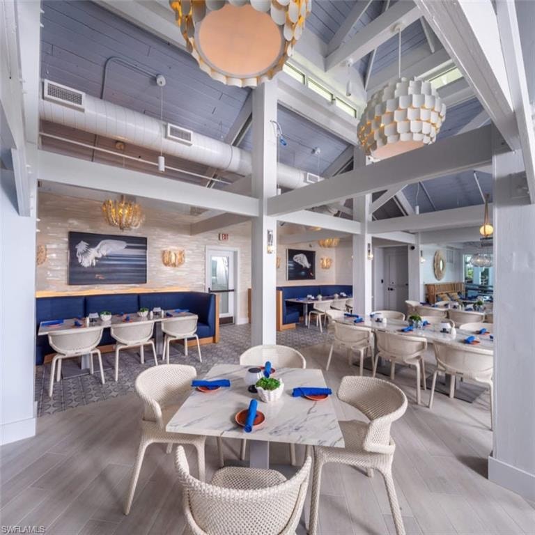 Pelican bay 'Sandbar' dining