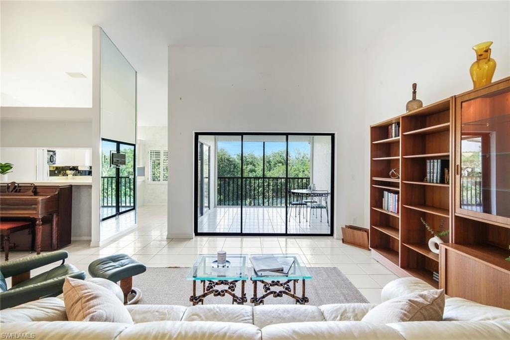 16540 Heron Coach WAY 406 photo 12
