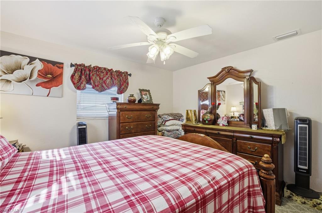 Bedroom with ceiling fan