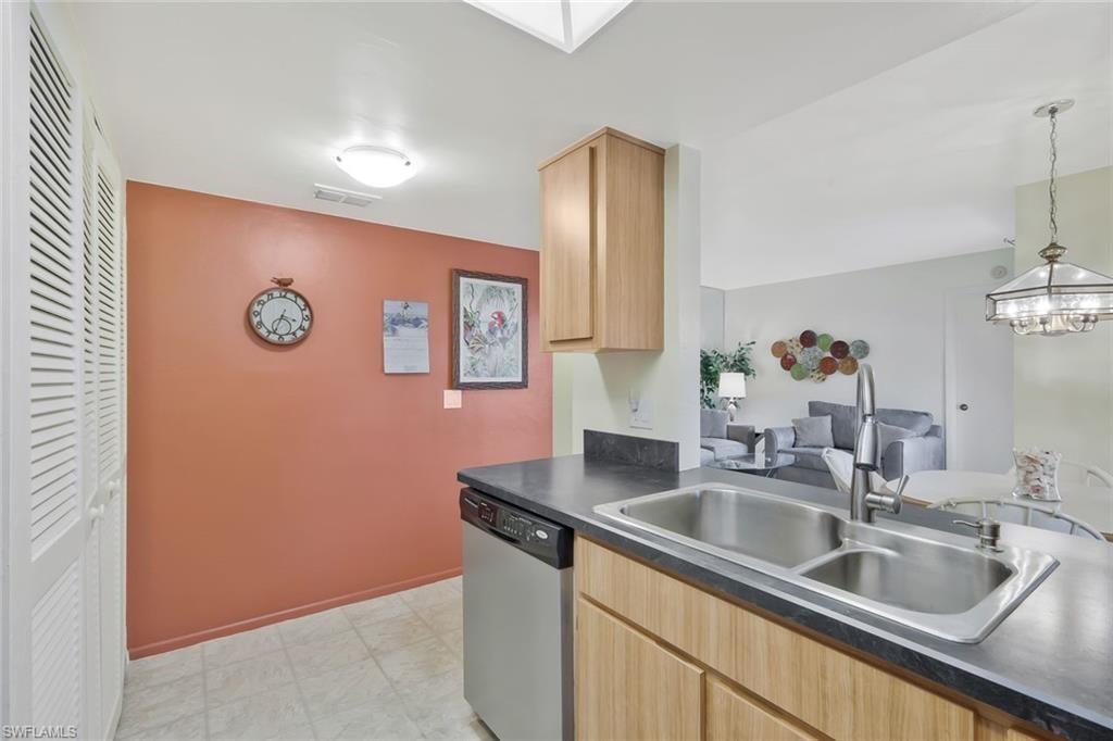 13240 White Marsh LN 3133 photo 9