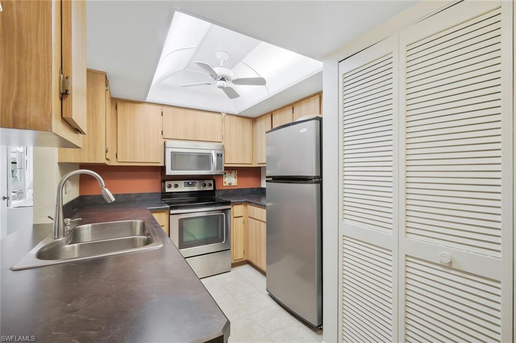 13240 White Marsh LN 3133 photo 8
