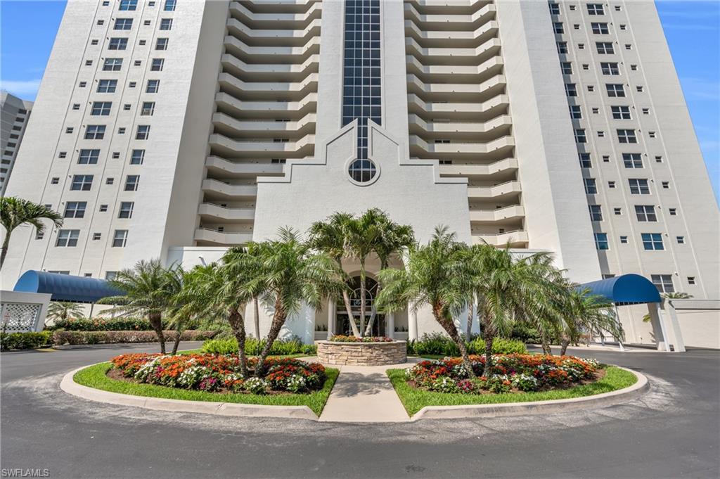 View of apartment building / complex