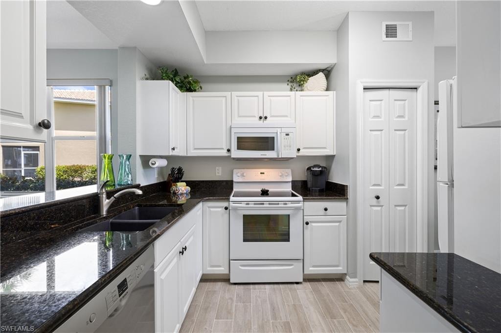 Kitchen with Granite Counter tops