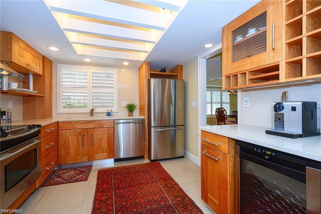 285 5th AVE S 2B photo 7