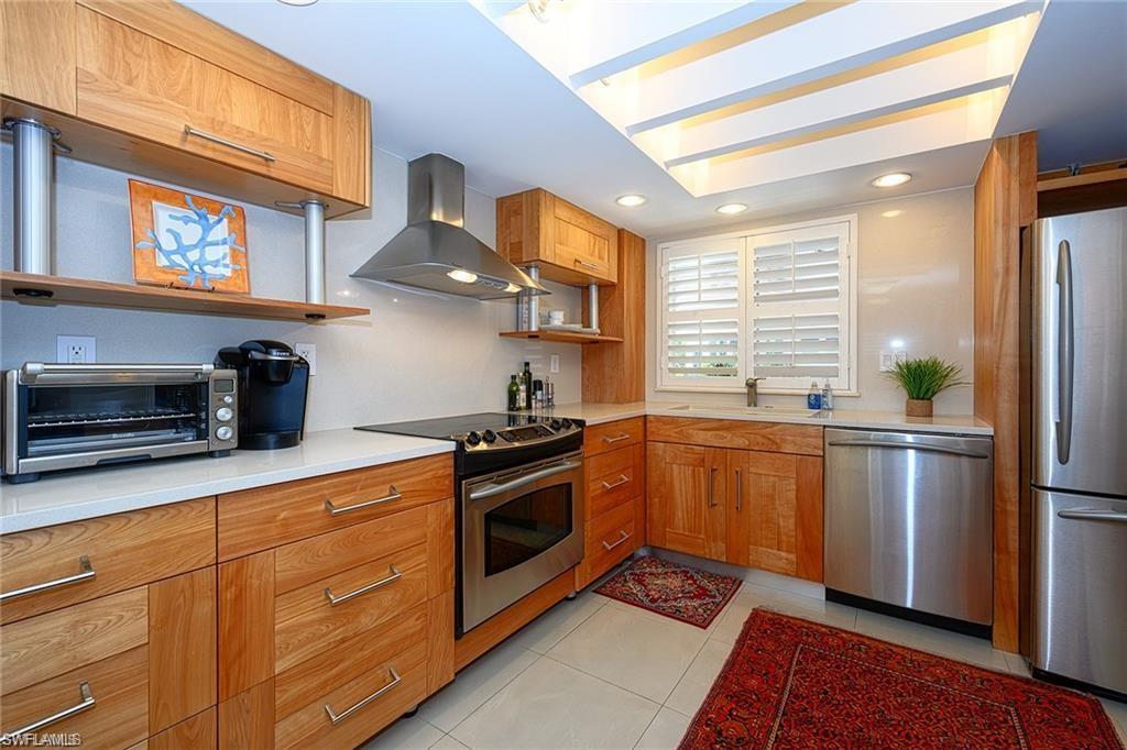 285 5th AVE S 2B photo 8