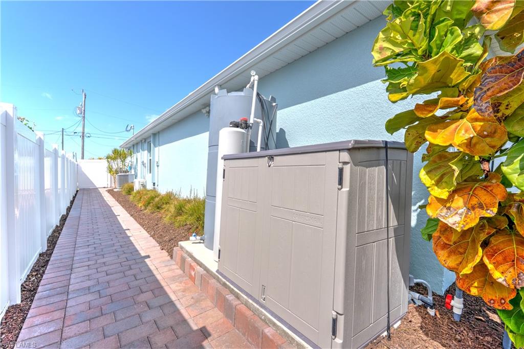 2501 NW 20th PL photo 43