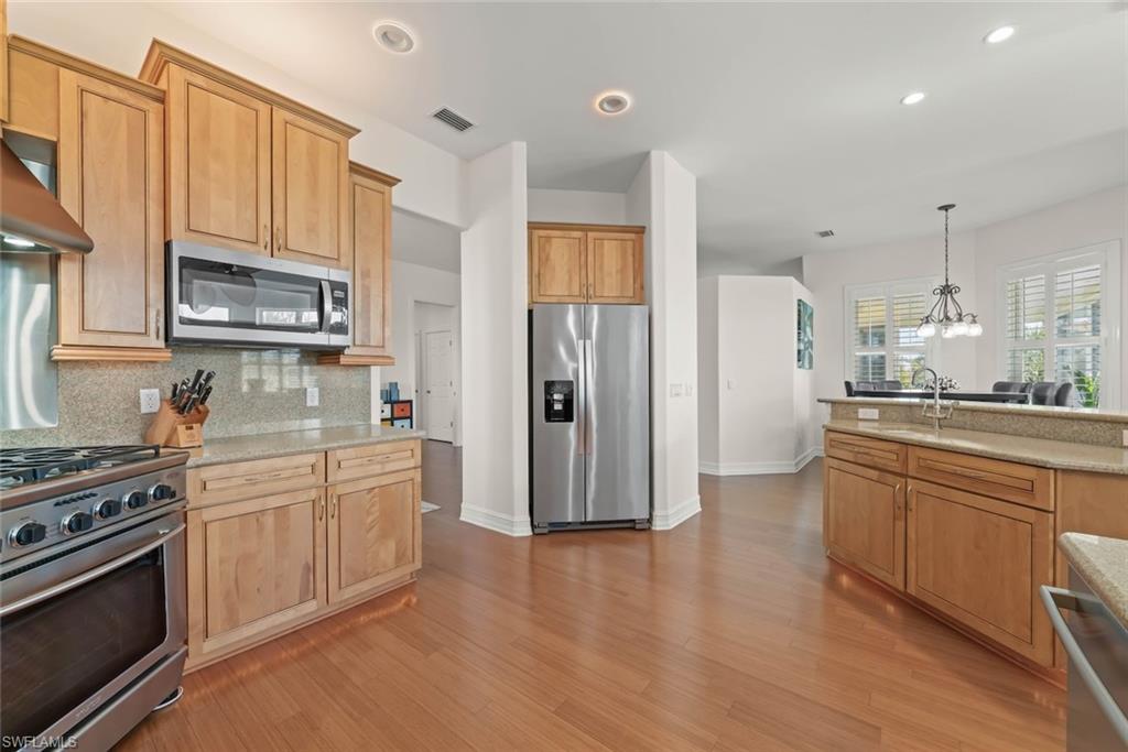 13411 Electron DR photo 16