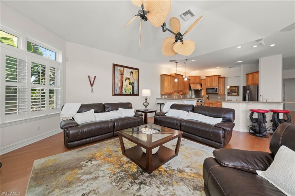 13411 Electron DR photo 24