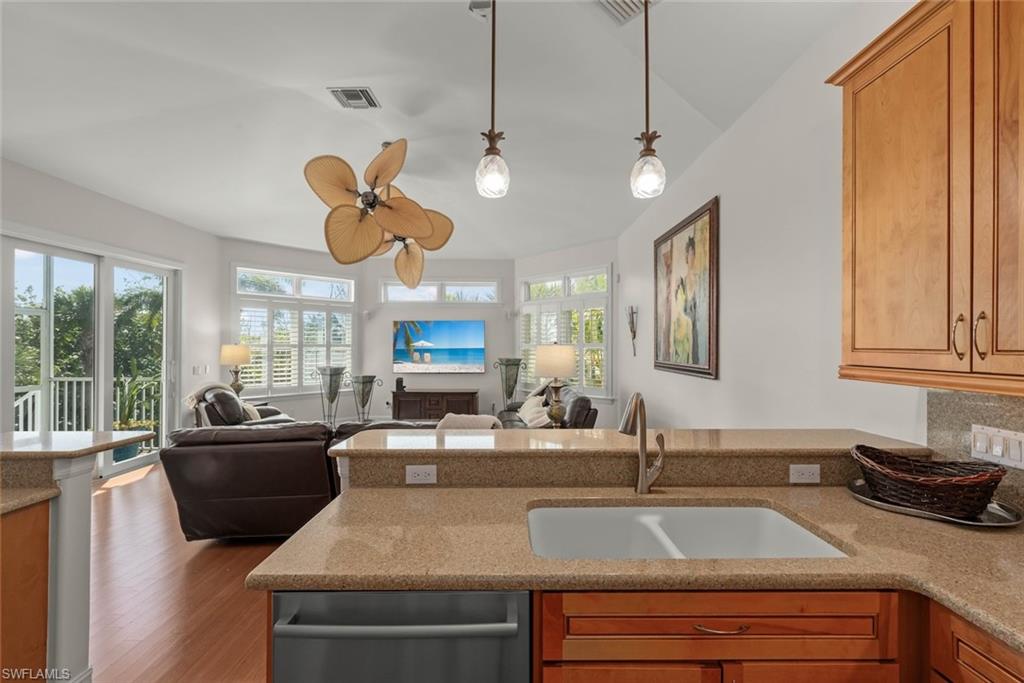 13411 Electron DR photo 18