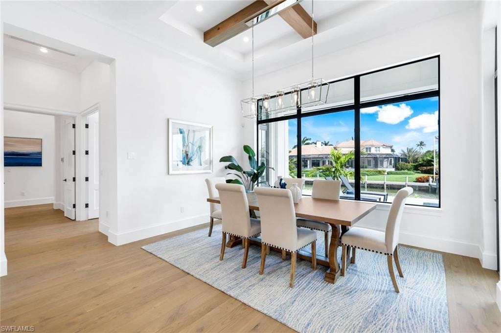 960 Iris CT photo 17