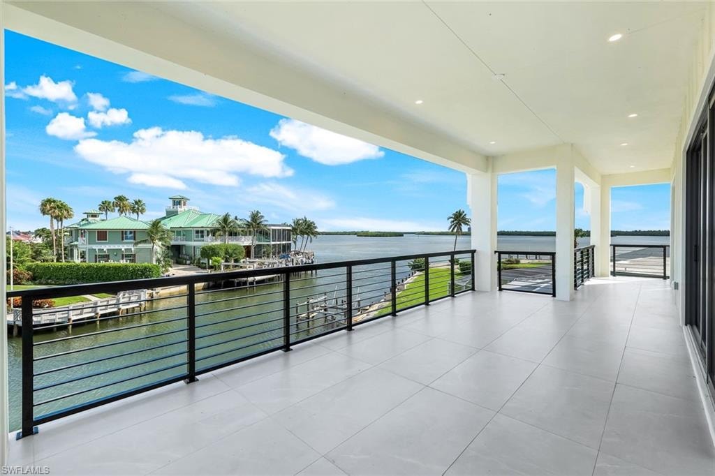 960 Iris CT photo 20