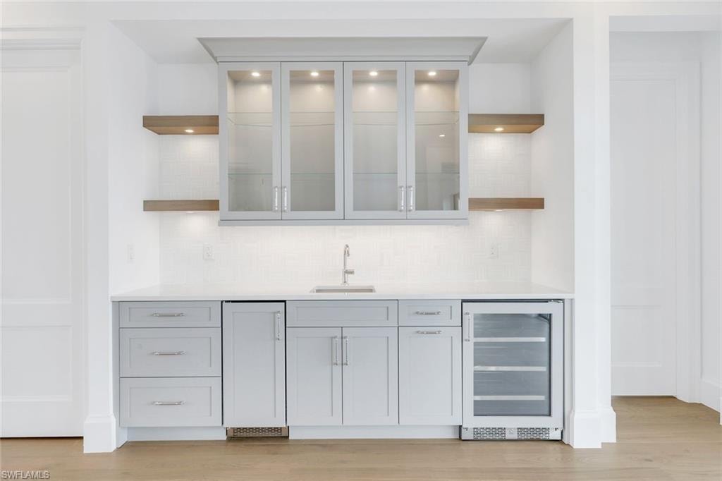 960 Iris CT photo 19